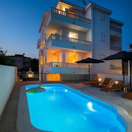 Brand New Aparment With Sea View & Swimming Pool At Ciovo - Villa Fiorentini 트로기르 외부 사진