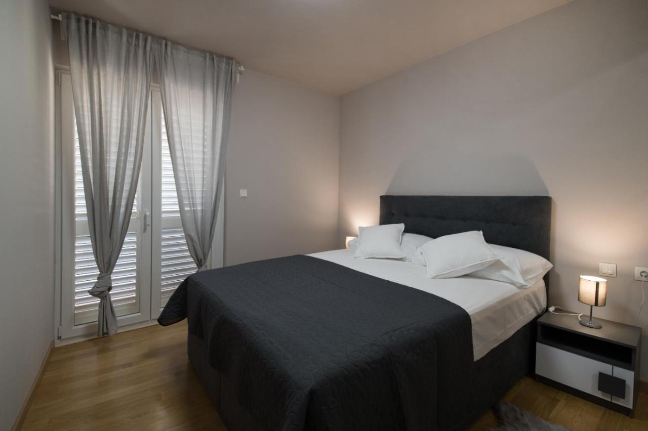 Brand New Aparment With Sea View & Swimming Pool At Ciovo - Villa Fiorentini 트로기르 외부 사진