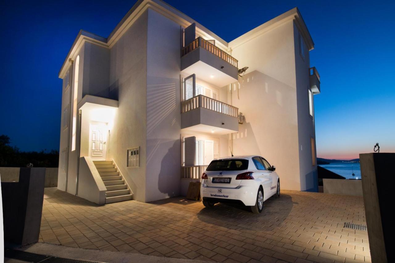 Brand New Aparment With Sea View & Swimming Pool At Ciovo - Villa Fiorentini 트로기르 외부 사진