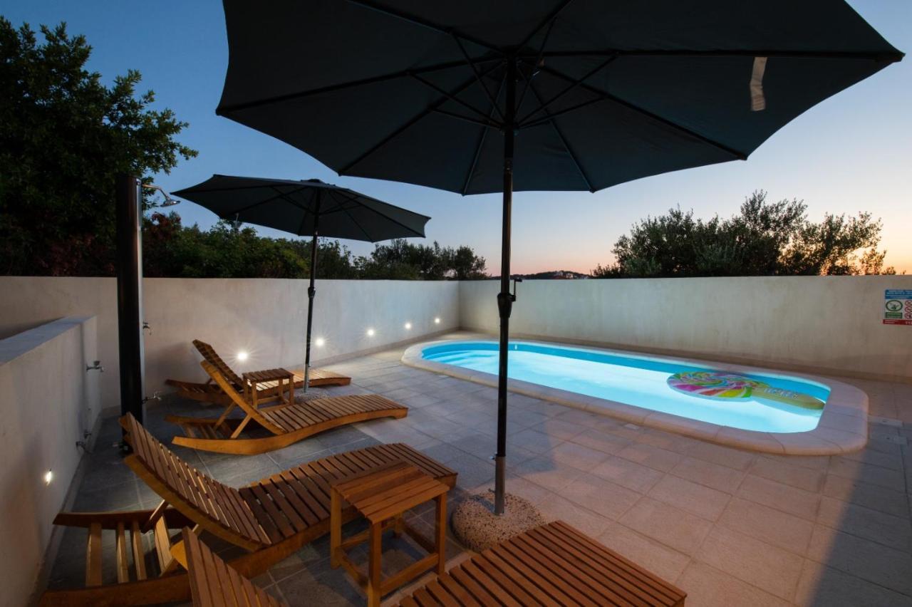 Brand New Aparment With Sea View & Swimming Pool At Ciovo - Villa Fiorentini 트로기르 외부 사진