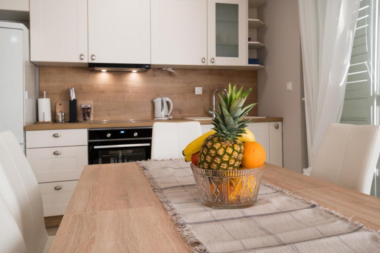 Brand New Aparment With Sea View & Swimming Pool At Ciovo - Villa Fiorentini 트로기르 외부 사진
