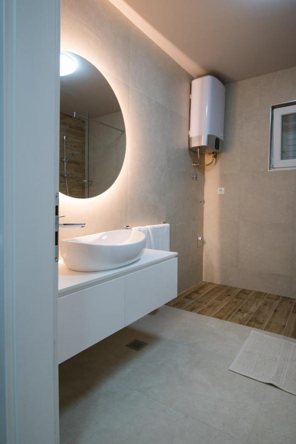 Brand New Aparment With Sea View & Swimming Pool At Ciovo - Villa Fiorentini 트로기르 외부 사진