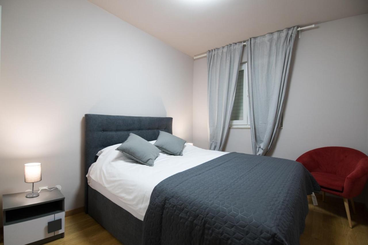 Brand New Aparment With Sea View & Swimming Pool At Ciovo - Villa Fiorentini 트로기르 외부 사진